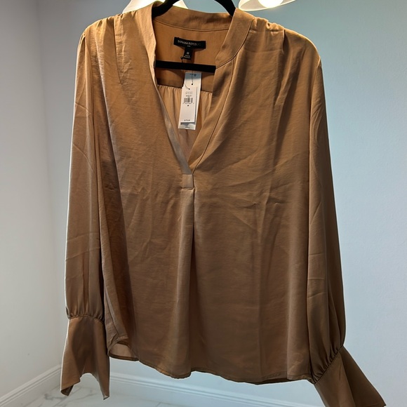 Banana Republic Tops - New banana republic blouse